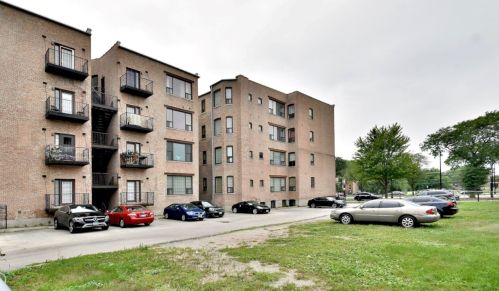 5013 King Dr, Chicago IL  60615-2330 exterior