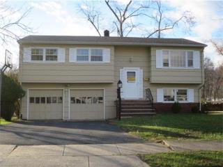 3 Weiss Dr, Middlesex, NJ 08846-1310