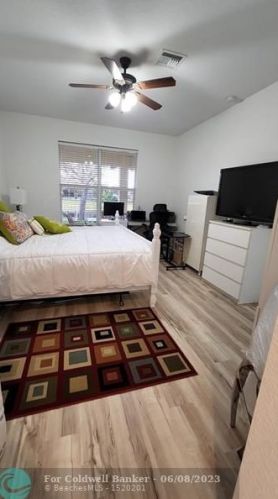 1807 Jamesport Dr, Fort Pierce FL 34953-4599 exterior