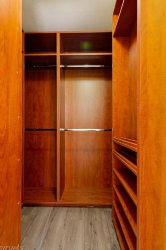 132 Stanhope Cir, Naples FL 34104-0807 exterior