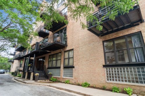 1525 Michigan Ave, Chicago, IL 60605-4826