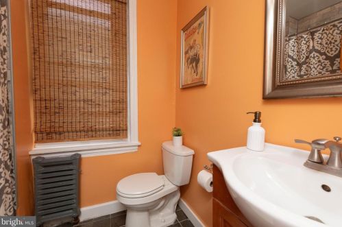 4324 Fleming St, Philadelphia PA 19128-4808 exterior