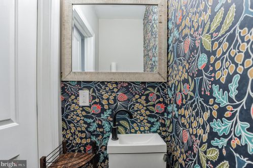 1233 49 St, Philadelphia PA 19143-4438 exterior