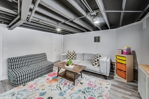 5327 Oakdale Ave, Chicago IL 60657-8139 exterior