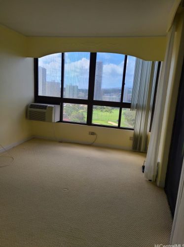 5333 Likini St, Honolulu HI 96818-1762 exterior