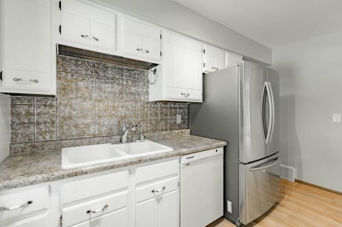 12977 Finch Way, Saint Paul MN 55124-8140 exterior