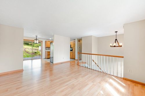 147 Cranbrooke Dr, Moon Twp PA  15108-9118 exterior