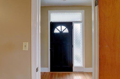 100 Beaufort St, Providence RI  02908-4435 exterior