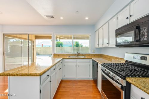 18822 13th Ave, Phoenix AZ 85027-5504 exterior