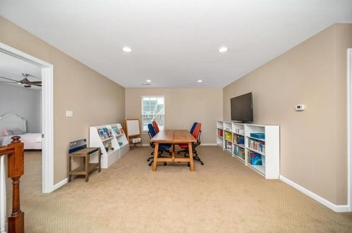 216 Overlook Dr, Pittsburgh PA 15216-1545 exterior