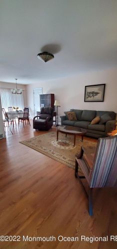 3224 Kickapoo Ave, Point Pleasant Beach, NJ 08742-3429