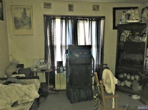 52 Montclair Ave, Paterson NJ  07503-2438 exterior