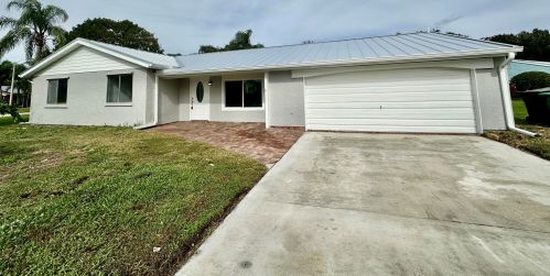 1961 Rainier Rd, Fort Pierce, FL 34952-7613