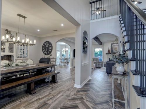 114 Leah Dr, Montgomery TX 77316-6818 exterior