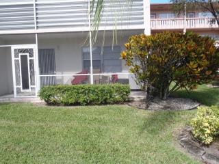 388 Mansfield J, Boca Raton FL  33434-2428 exterior