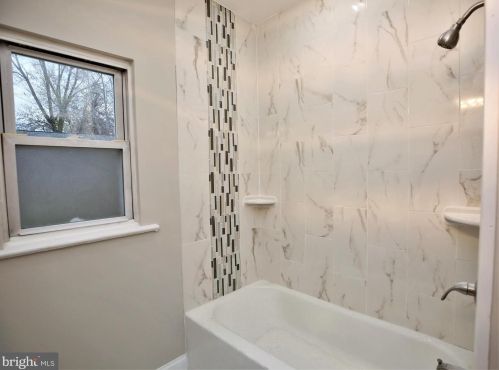 424 Pitman Ave, Trenton NJ  08610-3806 exterior