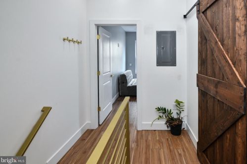 2403 11th St, Philadelphia PA 19133-1414 exterior