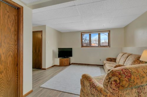 302 10 St, Sartell MN 56377-1170 exterior