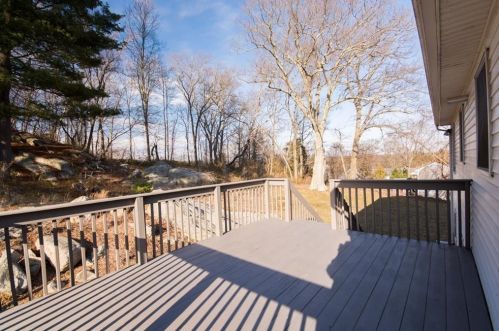 445 Central Ave, Providence RI 02919-3108 exterior