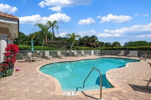 4790 Shinnecock Hills Ct, Naples FL 34112-7992 exterior