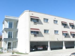 7626 Beloit Rd, Milwaukee WI  53219-2471 exterior