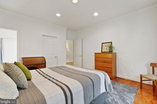 15173 Sapling Rdg Dr, Dayton MD 21036-1259 exterior