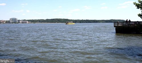 827 Royal St, Alexandria VA  22314-4340 exterior