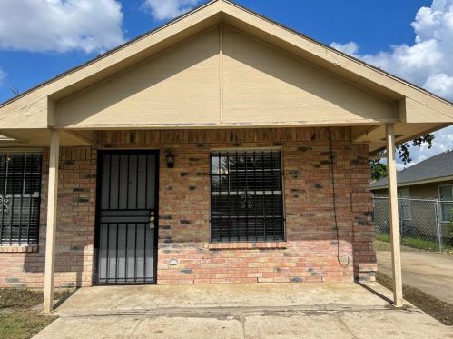 4130 Aransas St, Dallas TX  75212-1313 exterior