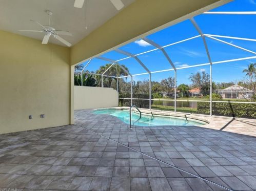 5211 Hawkesbury Way, Naples FL 34119-9582 exterior