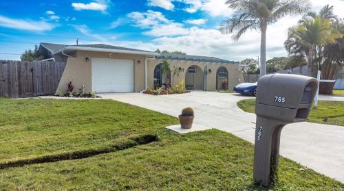 765 Byron St, Fort Pierce FL 34983-1921 exterior