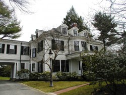 34 Exeter St, Newton, MA 02465-2621