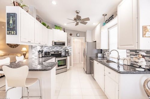 4091 Los Altos Ct, Naples FL 34109-1309 exterior