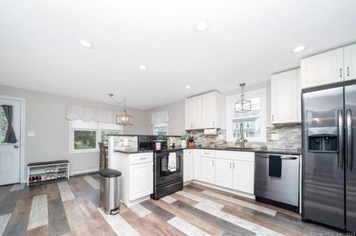 100 Abbe Rd, Enfield CT 06082-5202 exterior