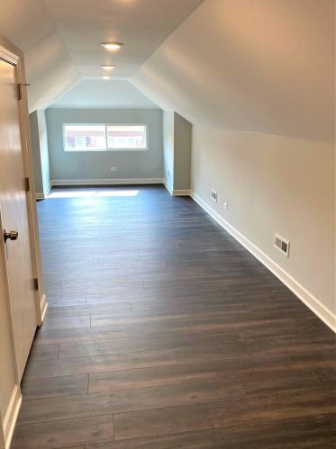 6224 Artesian Ave, Chicago IL  60629-1210 exterior