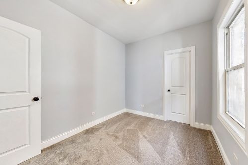 7821 Rhodes Ave, Chicago IL  60619-3013 exterior