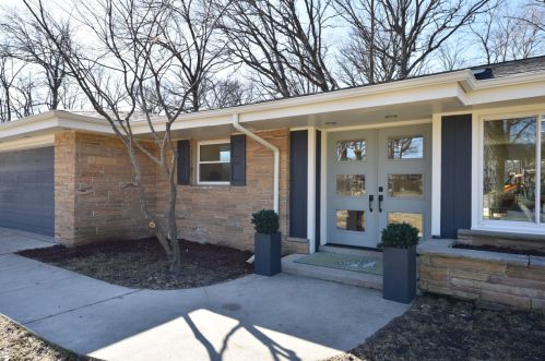 6535 Atwahl Dr, Milwaukee, WI 53209-3403