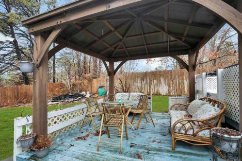 347 8 St, Bohemia NY 11716-1332 exterior