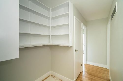 957 Flair Ct, Saint Louis MO 63146-5015 exterior