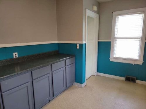 766 Mclaughlin Ave, Meskegon MI 49442-4031 exterior