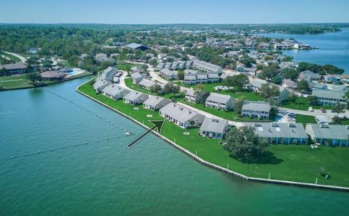 68 April Point Dr, Montgomery, TX 77356-5816