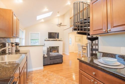 14 Hilltop Rd, Andover NJ  07821-2936 exterior