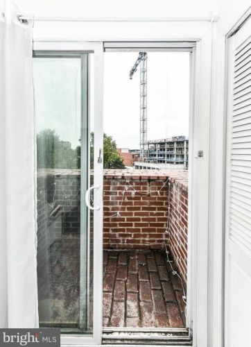 32 Florida Ave, Washington DC 20001-1143 exterior