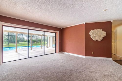 4302 Middle Lk Dr, Tampa FL 33624-3411 exterior