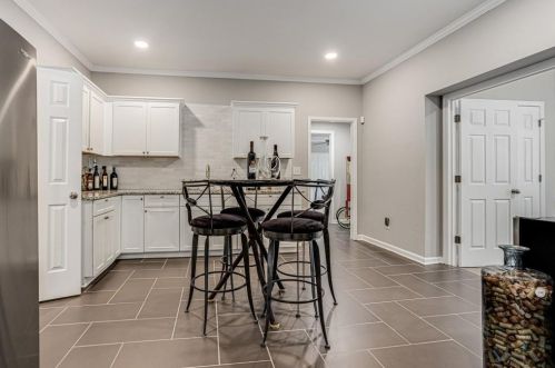 2884 Cravey Dr, Atlanta GA  30345-1420 exterior