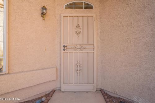 8150 Prickly Poppy Dr, Tucson, AZ 85715-6818