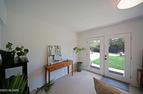 4122 Holmes St, Tucson AZ 85710-3149 exterior