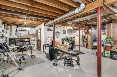 33 Harrison St, Clark NJ  07066-3213 exterior