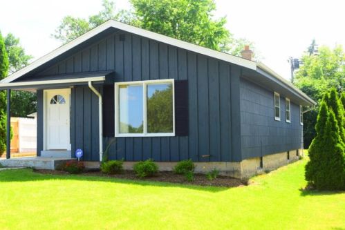 4351 Mayfair Rd, Milwaukee WI  53222-1132 exterior