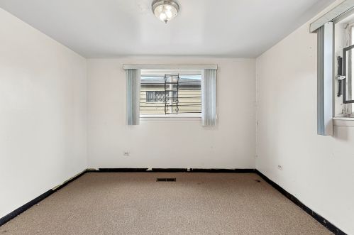 634 95th St, Chicago IL 60617-5053 exterior