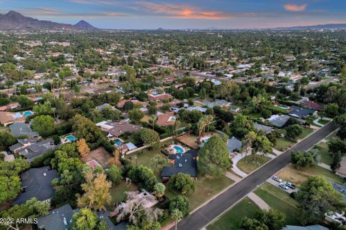 8051 14 Ave, Phoenix AZ 85023-2585 exterior